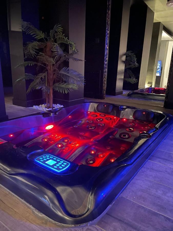 La Suite Grenoble Spa Jacuzzi Et Sauna Privatif Exteriér fotografie